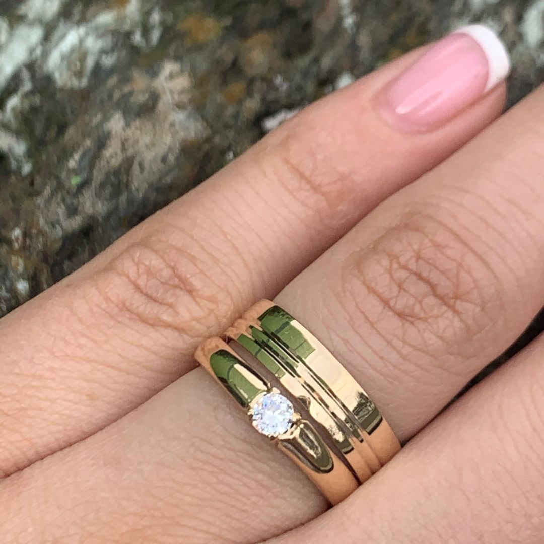 Anillo Solitario con Circón bBanco