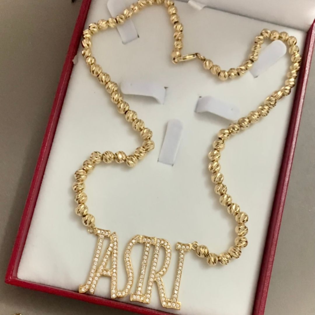 Cadena de Nombre con Bolas Diamantadas