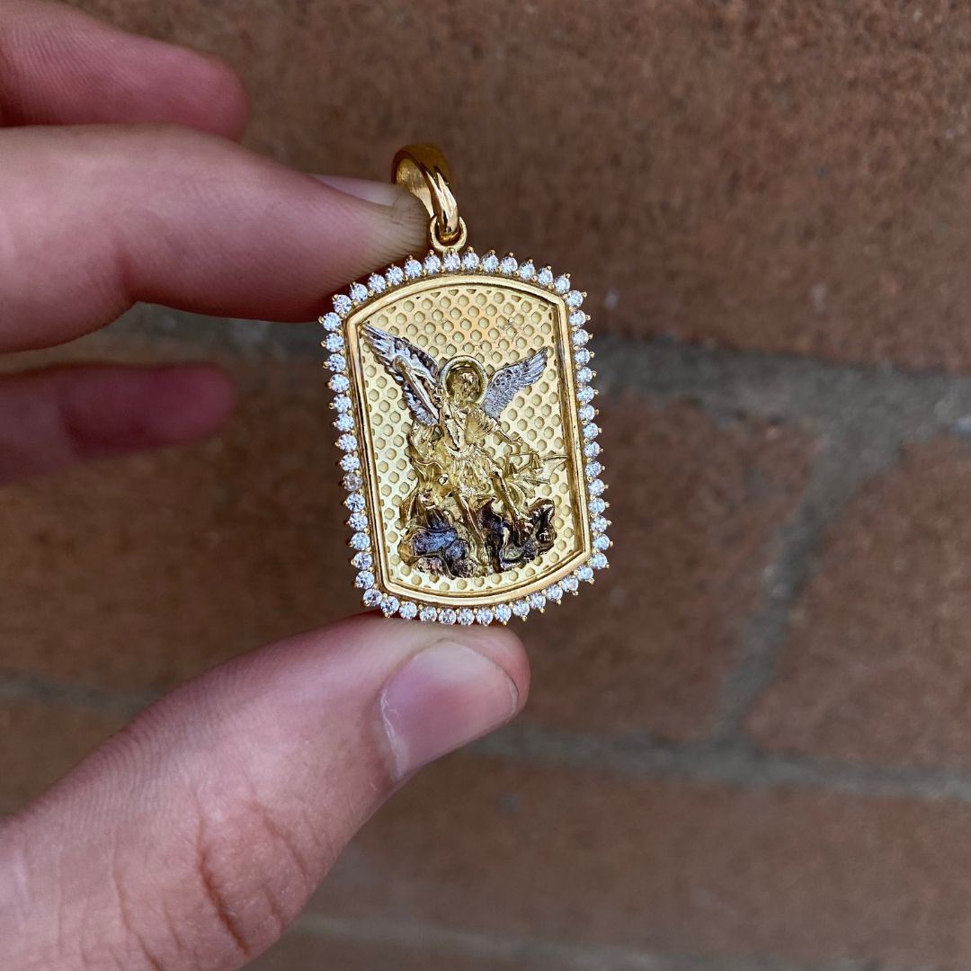 Dije Placa Arcángel San Miguel.