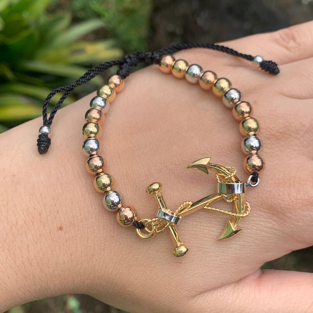 Pulsera con Bolas en Tres Oros y Herraje de Ancla