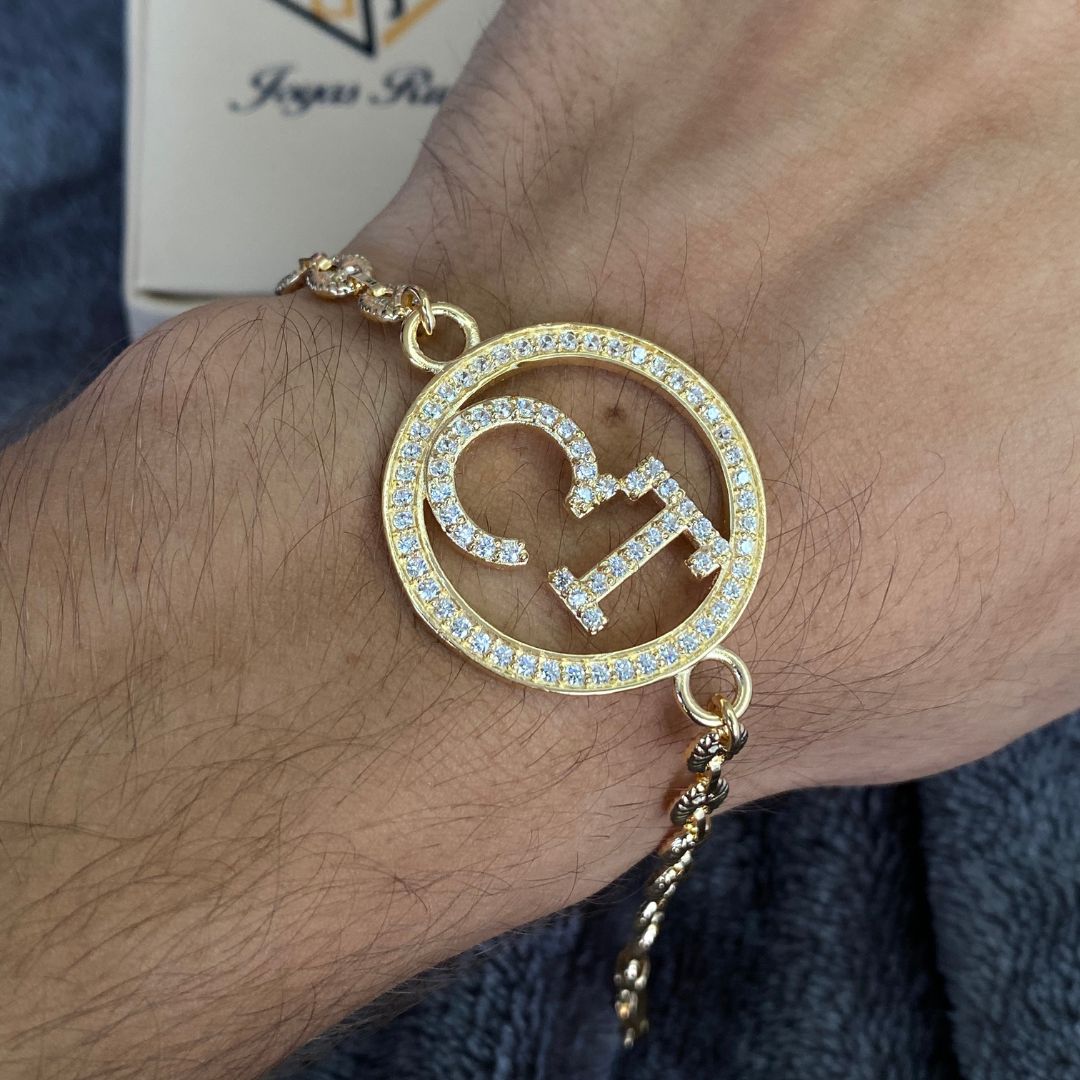 Pulsera con Bolas y Herraje Circular con Iniciales de Circones